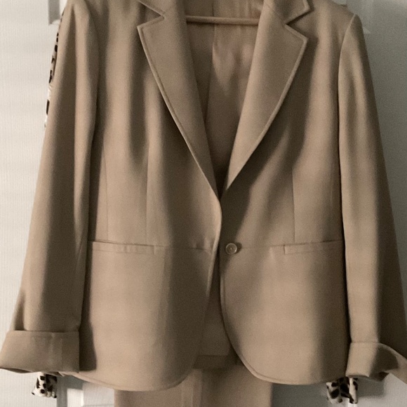 Suit Jacket/Blazer - Picture 2 of 7